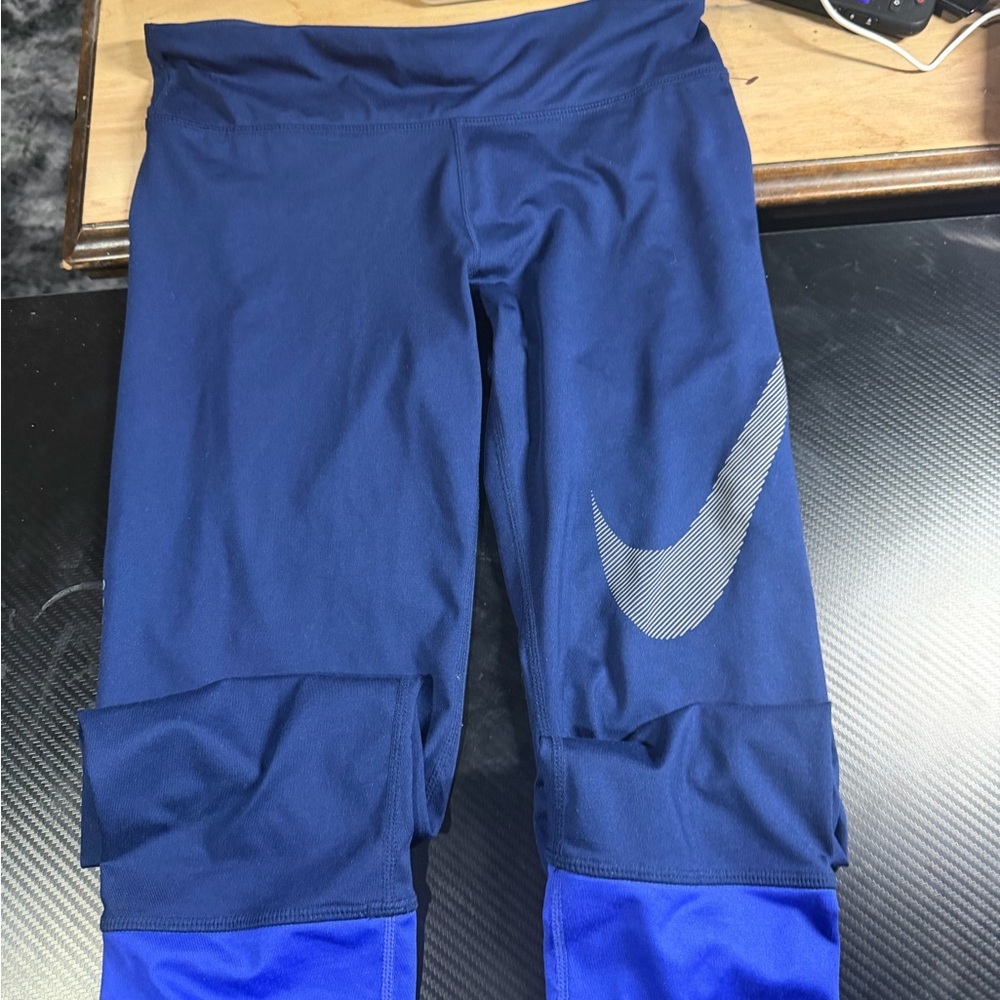Nike Women's Navy and Black Leggings